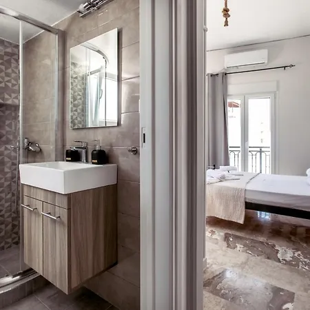 Zoe'S Residence II *